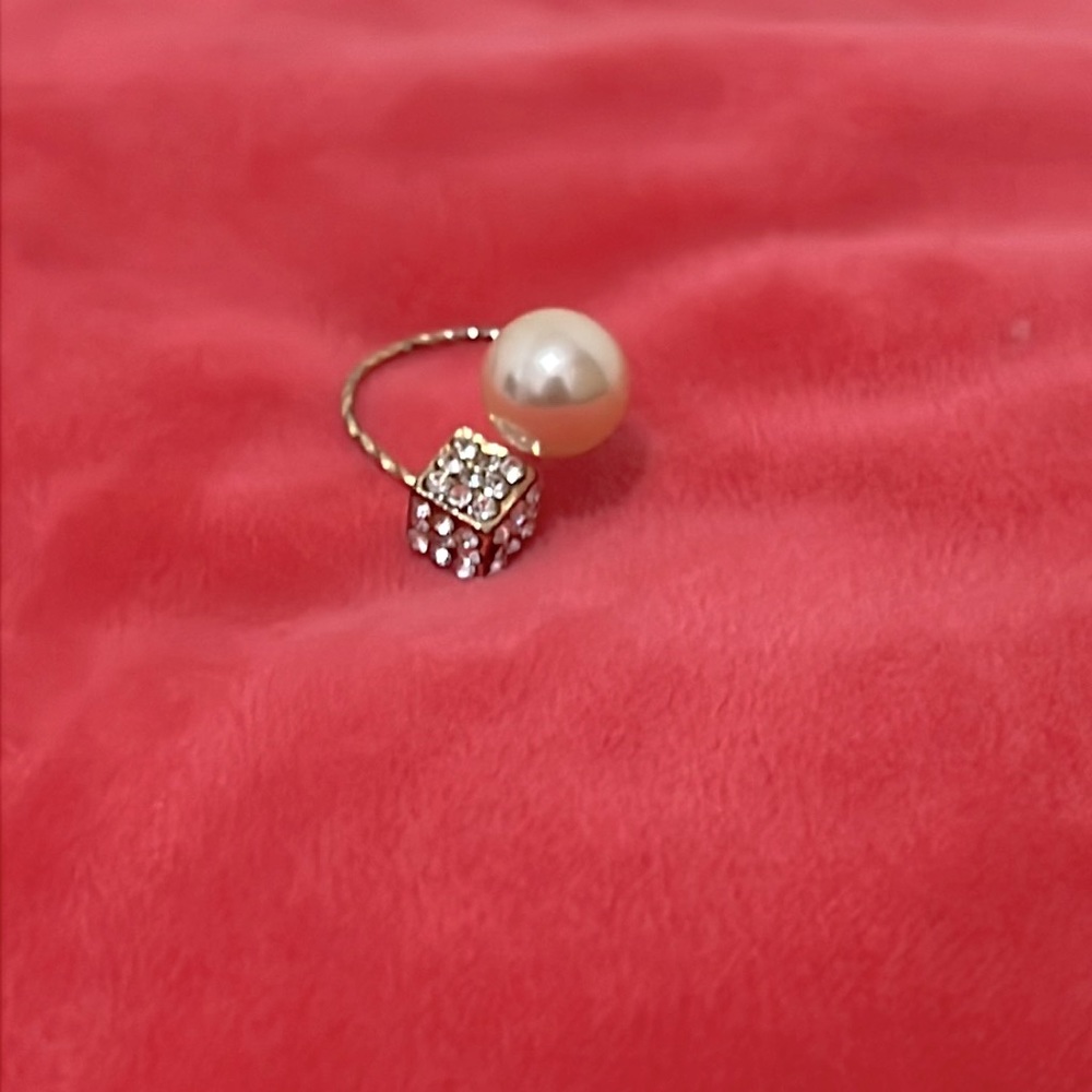 Fashion ring